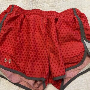 Underarmour honeycomb red running shorts